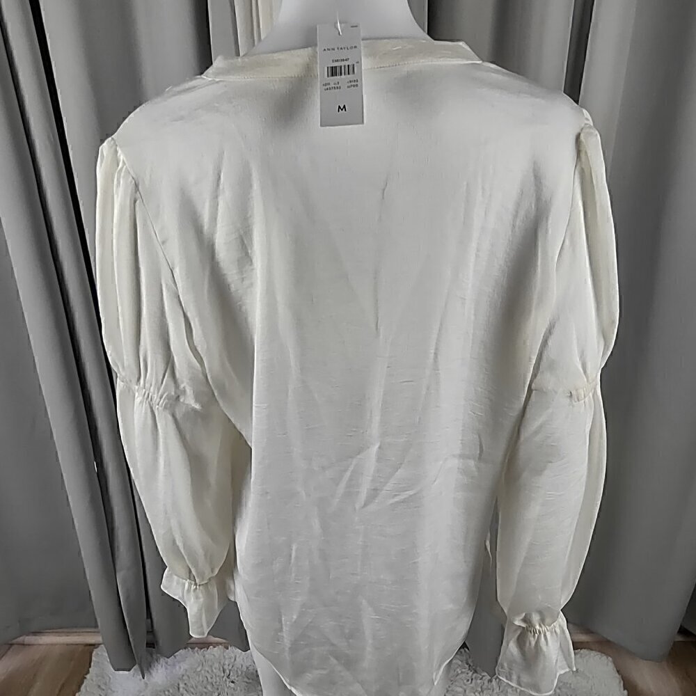 Ann Taylor Ivory V-Neck Puff Sleeve Blouse Boho Romantic Office Top Size M (NWT) - Picture 4 of 14